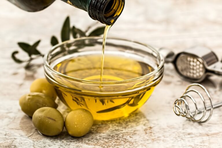 4 Best Cooking Oils for Clean Eating